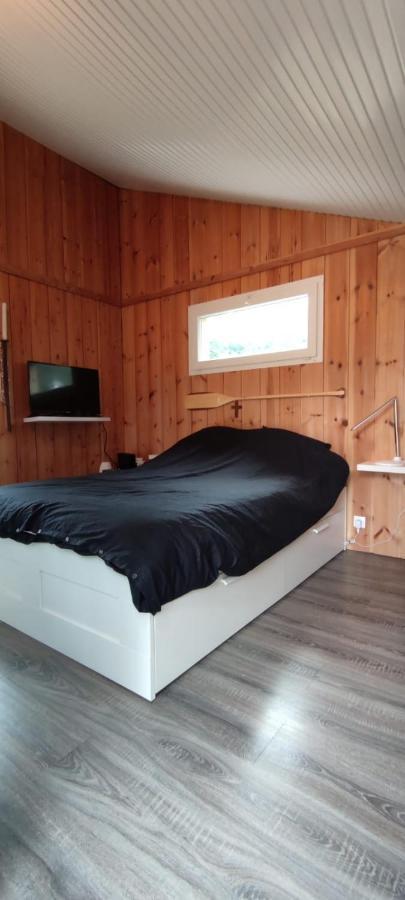Chalet Du Bonheur - La Jenny Naturist Area เลอปอร์จ ภายนอก รูปภาพ